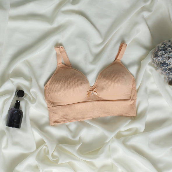 Noir Elegance Full Coverage Light Padded Bra – Ultra Soft & Supportive